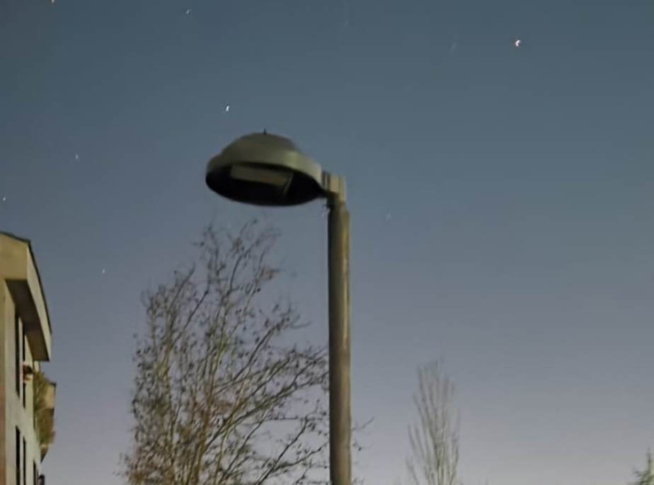 Sin luz en las farolas de la zona de paseo de Segovia y alrededores